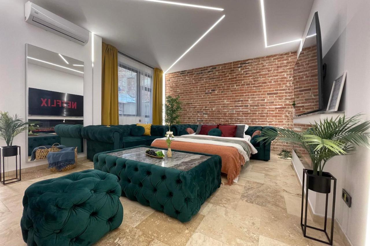 Luxury Living: Smart 2Br Apartment At Unirii Square Bucharest Luaran gambar