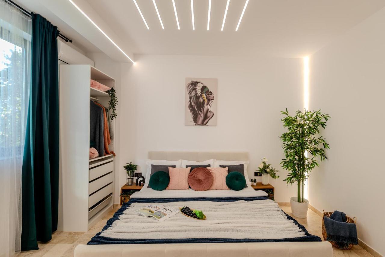 Luxury Living: Smart 2Br Apartment At Unirii Square Bucharest Luaran gambar