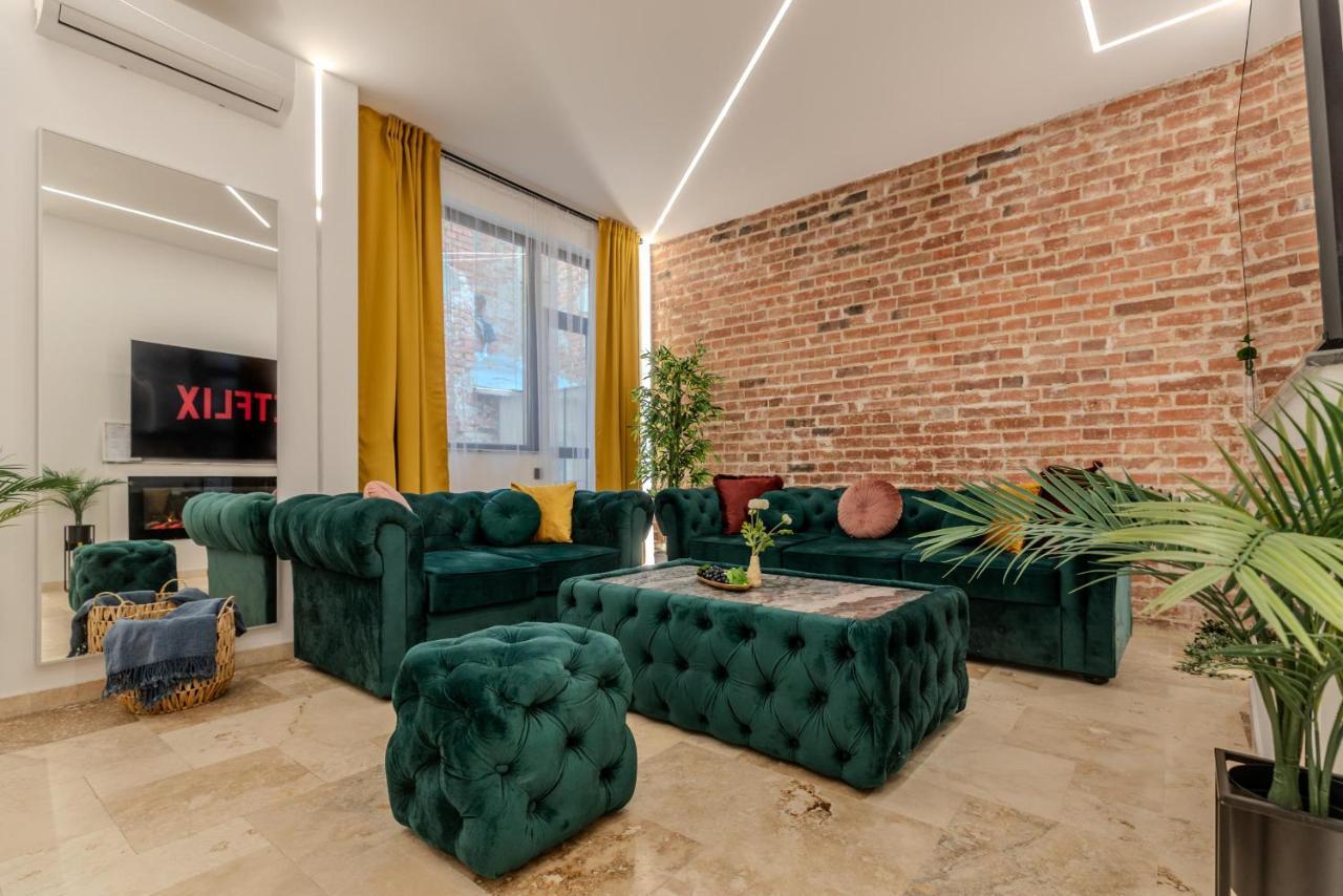 Luxury Living: Smart 2Br Apartment At Unirii Square Bucharest Luaran gambar